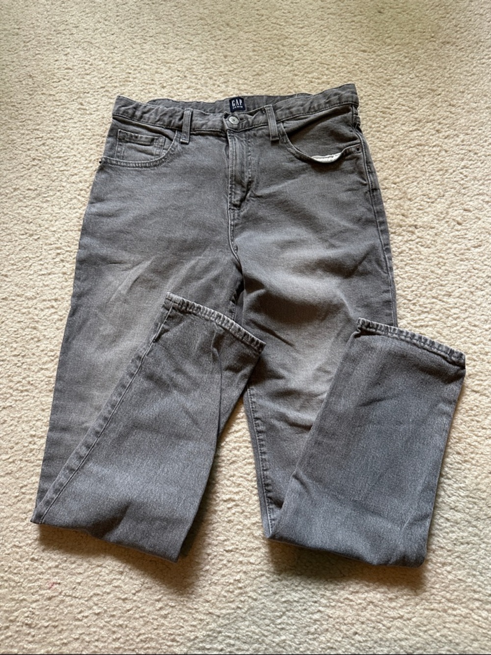 GAP Boys Husky Straight Leg High-Rise Jeans in Charcoal Gray